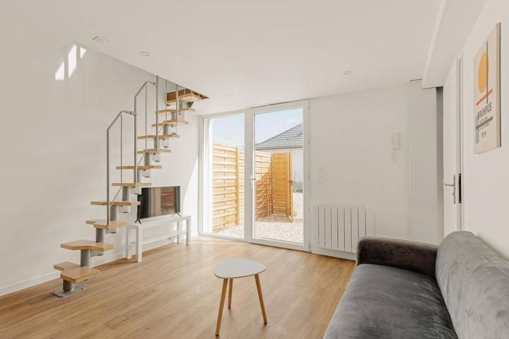 Gîte pour 2 personnes, avec Terrasse à Décines-Charpieu