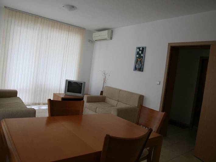 Ferienwohnung für 4 Personen, mit Garten und Pool in Sonnenstrand - 3