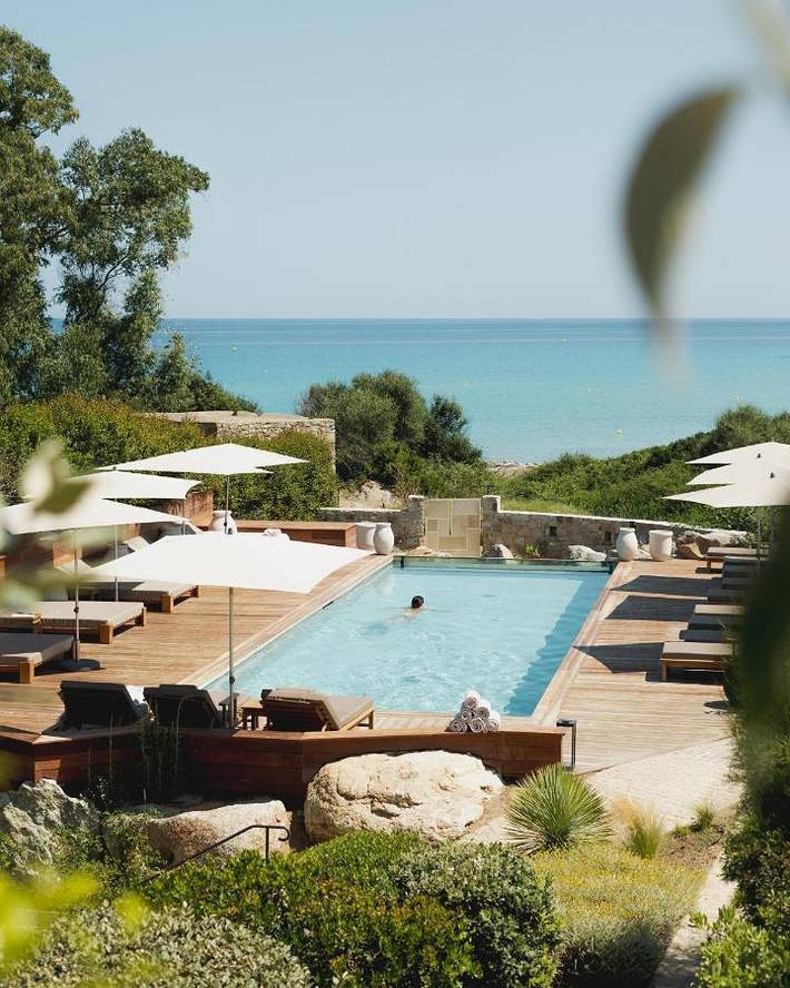 Hôtel pour 3 personnes, avec sauna et jardin ainsi que piscine et vue
