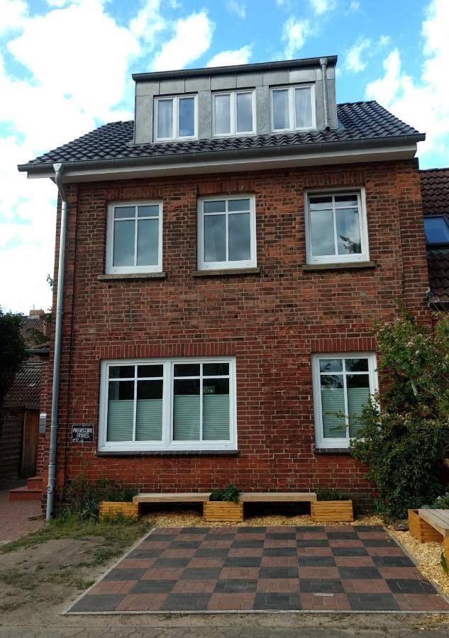 Ferienwohnung für 6 Personen, mit Terrasse und Garten sowie Ausblick in Lüneburg