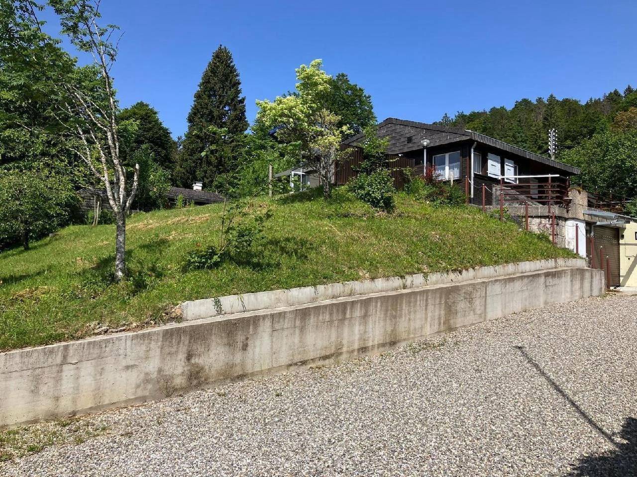 Ferienhaus in Orvin, Three-Lakes