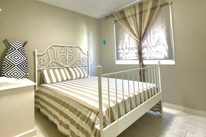 Casa rural para 4 personas, con jardín además de terraza y jacuzzi, Se admiten mascotas en Granadilla de Abona - 3