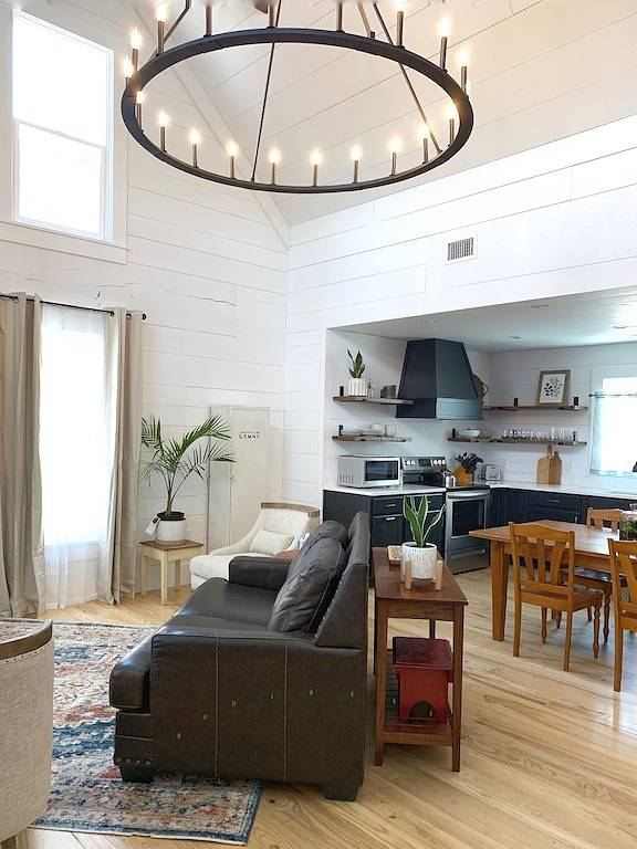 Historic Hazel House - Downtown Bryson City in Bryson City, Fontana Lake