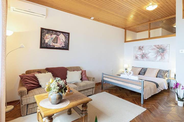 Ganze Wohnung, 1-Zimmer-Strandapartment in Podstrana in Podstrana, Split-Dalmatien
