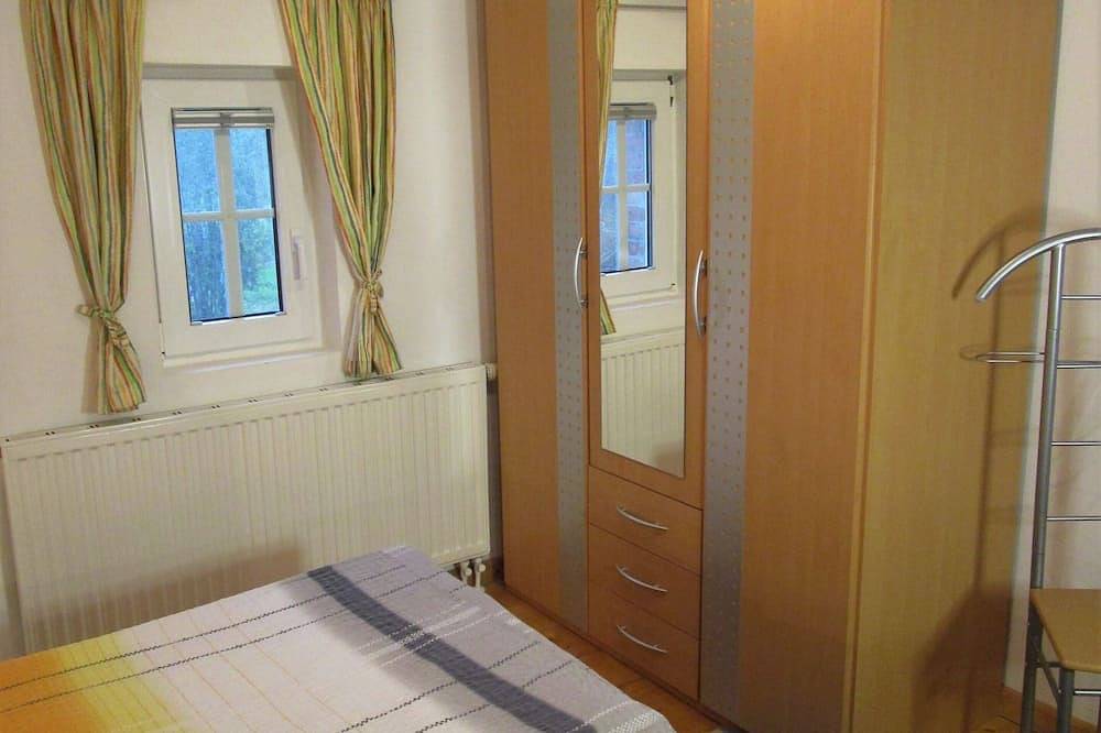 Großzügig gestaltete  Ferienresidenz für 6 Pers. mit Pool-u. Sauna- mitnutzung in Stadland, Wesermarsch