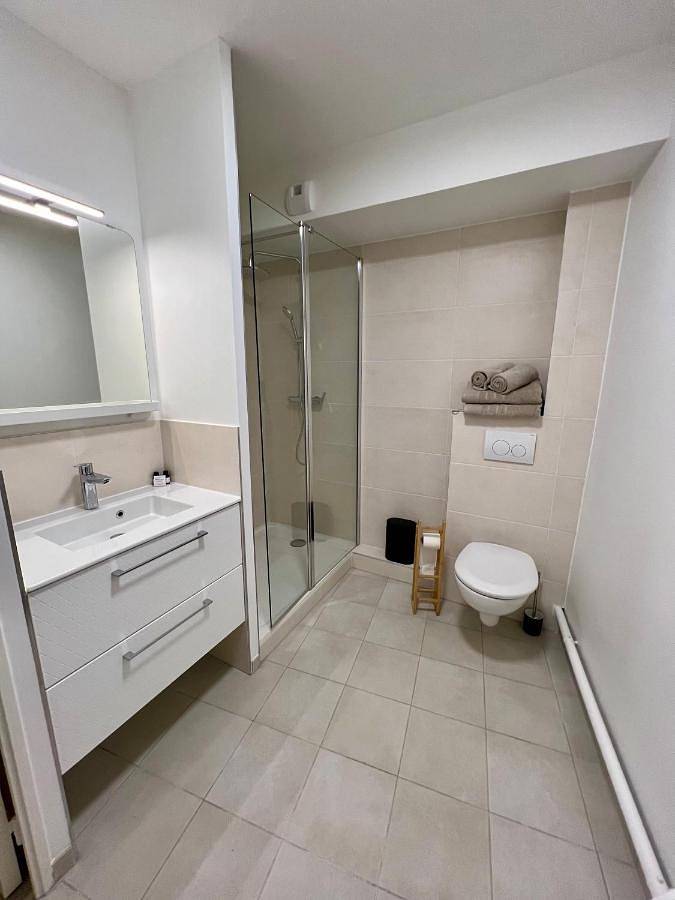 Appartement entier, La Résidence Alpha Viroflay 002 - 1 chambre - 4 pers in Viroflay, Yvelines