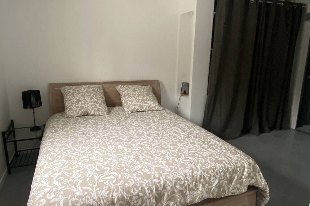 Appartement entier, Appartement de plain-pied moderne, spacieux, calme au fond d'une impasse in Saint-Vincent-de-Tyrosse, Côte d’Argent