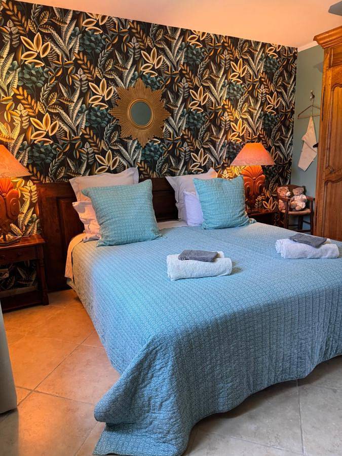 Location de vacances pour 2 personnes, avec jardin et terrasse ainsi que vue et piscine à Plan-d'Orgon - 4