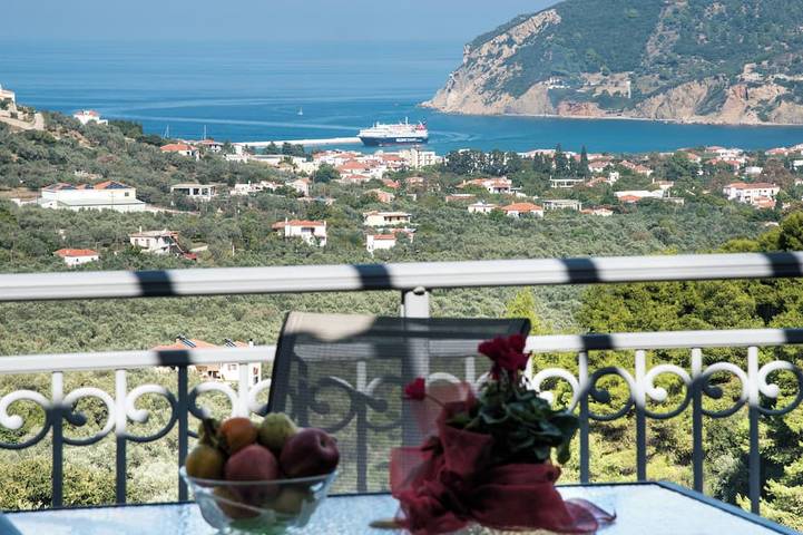 Villa für 6 Personen, mit Balkon und Garten auf Skopelos