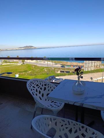 Gîte pour 4 personnes, avec jacuzzi et jardin à Fnideq
