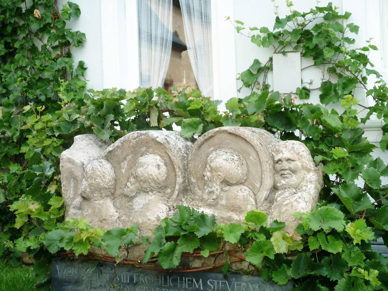 Ganze Ferienwohnung, Ferienwohnung Helga Bollig - 4-Bettwohnung in Neumagen-Dhron, Bernkastel-Kues & Umgebung