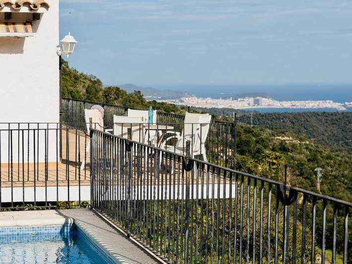 Casa rural para 8 personas, con Balcón/Terraza y Vistas al mar además de Jardín y Piscina en Platja d'Aro - 3