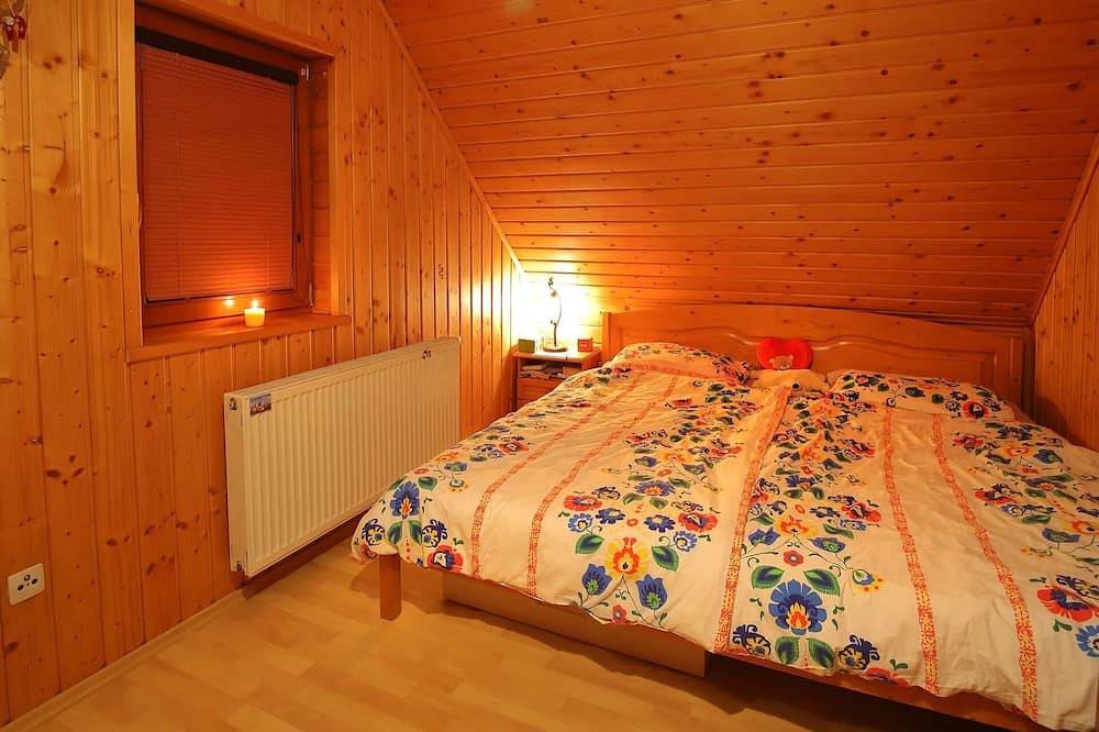 Chata Olesna is charming country wooden cottage, family friendly with good Wifi. in Mittelslowakei