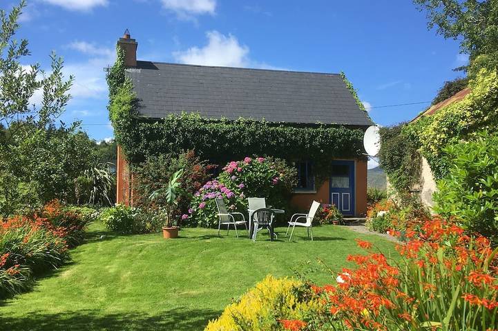 Cottage for 4 people, with garden and terrace - 1