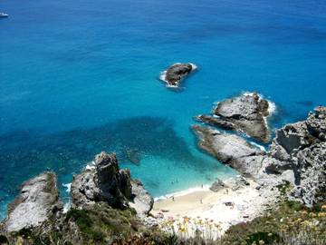 Vacation Rental for 4 Guests in Santa Maria (Vibo Valentia), Tyrrhenian Coast Kalabria, Picture 2