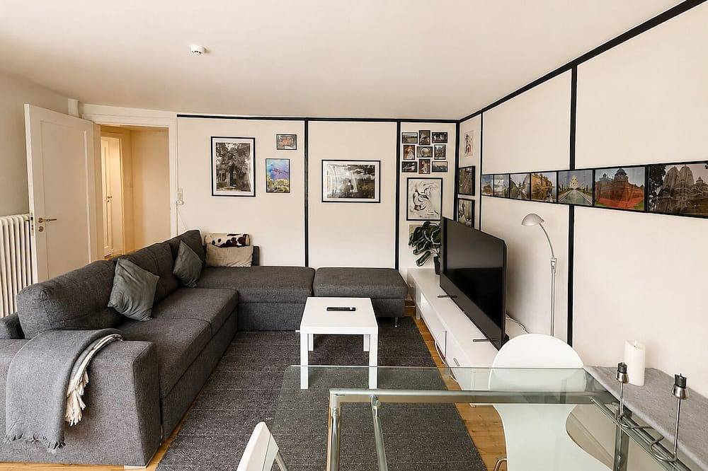 Ganze Wohnung, Java Themed Apartment Near Central St in Aalborg in Aalborg, Limfjord in Nordjütland