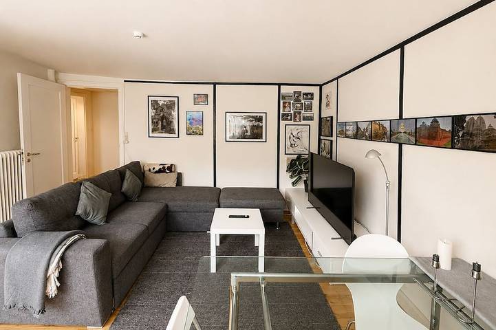 Ganze Wohnung, Java Themed Apartment Near Central St in Aalborg in Aalborg, Limfjord in Nordjütland