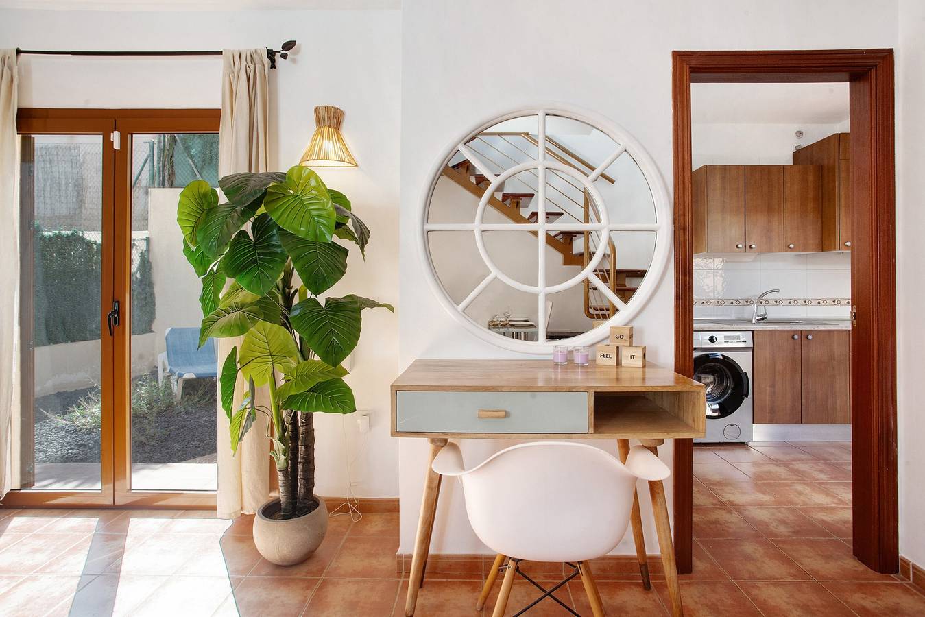 Casa de vacaciones 'Villa Charlotte' con vistas a la montaña, piscina compartida y Wi-Fi in Tamaragua, La Oliva