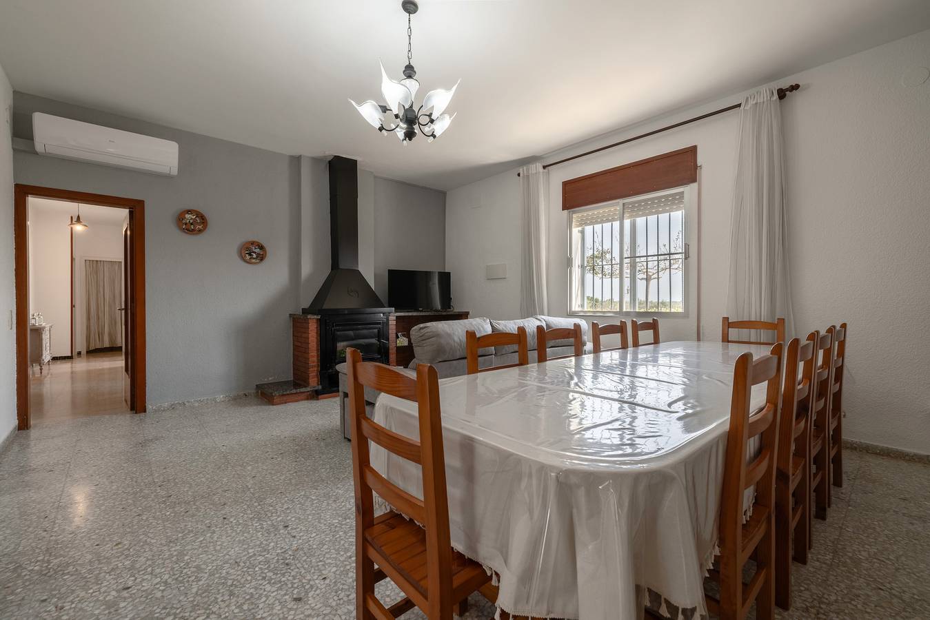 Casita de campo 'Masía Punta L'abat' con vistas a la montaña, piscina privada y terraza privada in La Aldea, Delta del Ebro