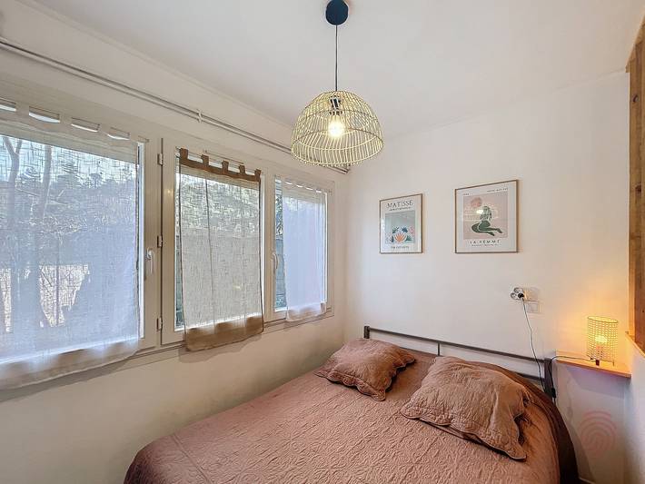 Apartamento entero, Apartamento F1 con Terraza y WiFi a 650m del Centro Termal en Lamalou-les-Bains in Lamalou-les-Bains, Region de Béziers