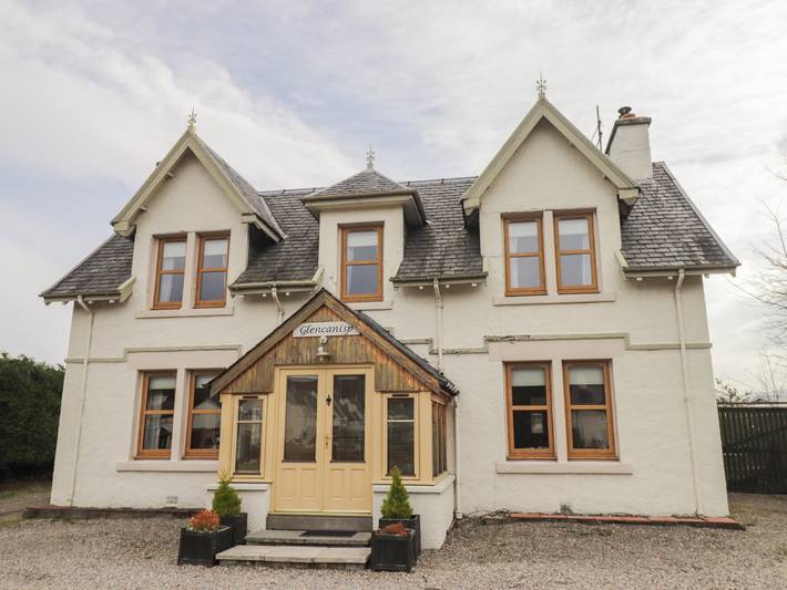 Gîte pour 8 personnes, avec jardin à Aviemore - 2