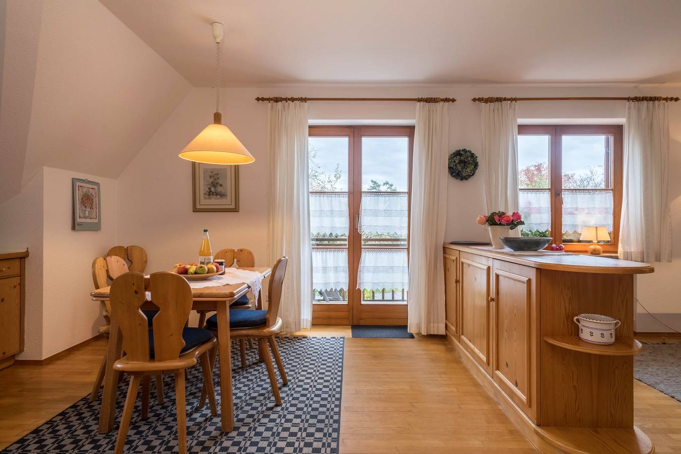 Mooi appartement 'Apfelblüte' op boerderij met balkon en uitzicht op de bergen, foto 8
