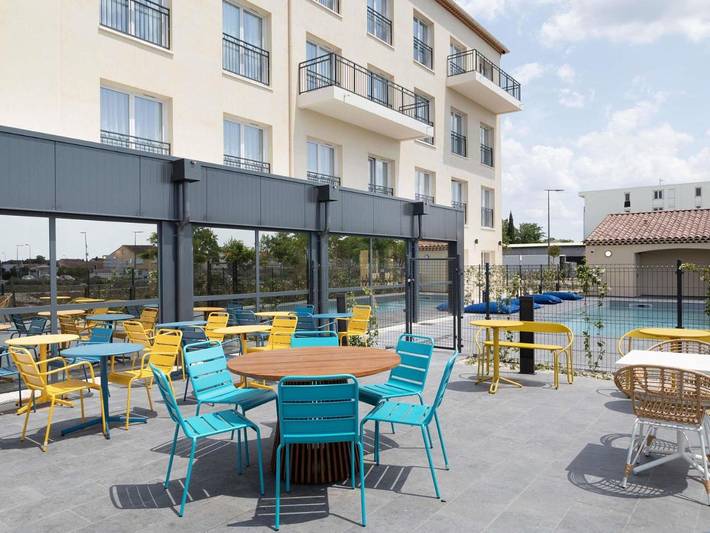 Hôtel pour 4 personnes, avec piscine et terrasse, animaux acceptés à Miramas - 4