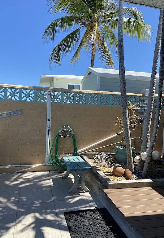 Zoll-Dock auf Vaca Cut, tiefes, unbegrenztes Docking. in Marathon, Monroe County