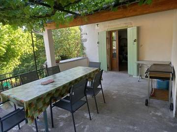Gîte pour 6 personnes, avec jardin, animaux acceptés à Cros