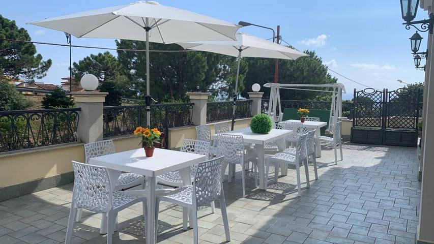 Chambre d’hôte pour 2 personnes, avec jacuzzi et jardin à Praia a Mare - 2