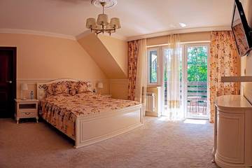 Villa for 8 Guests in Masovia, Picture 1