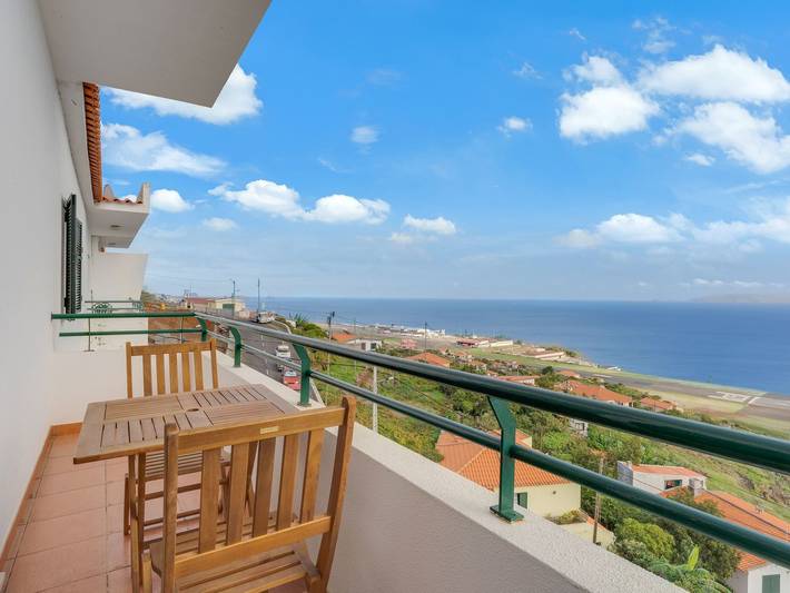 Apartamento de férias para 4 pessoas, com varanda em Santa Cruz (Madeira)