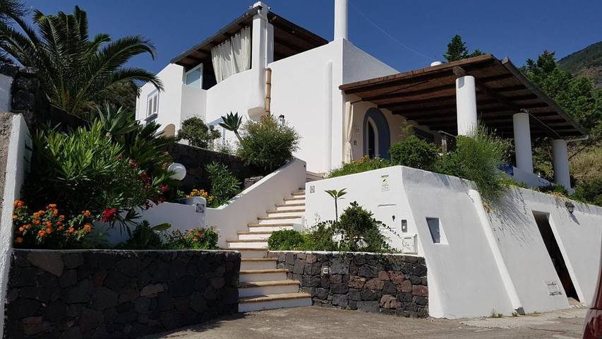 Casa vacanza per 2 persone, con Terrazza e Giardino nonché Panorama a Santa Marina Salina