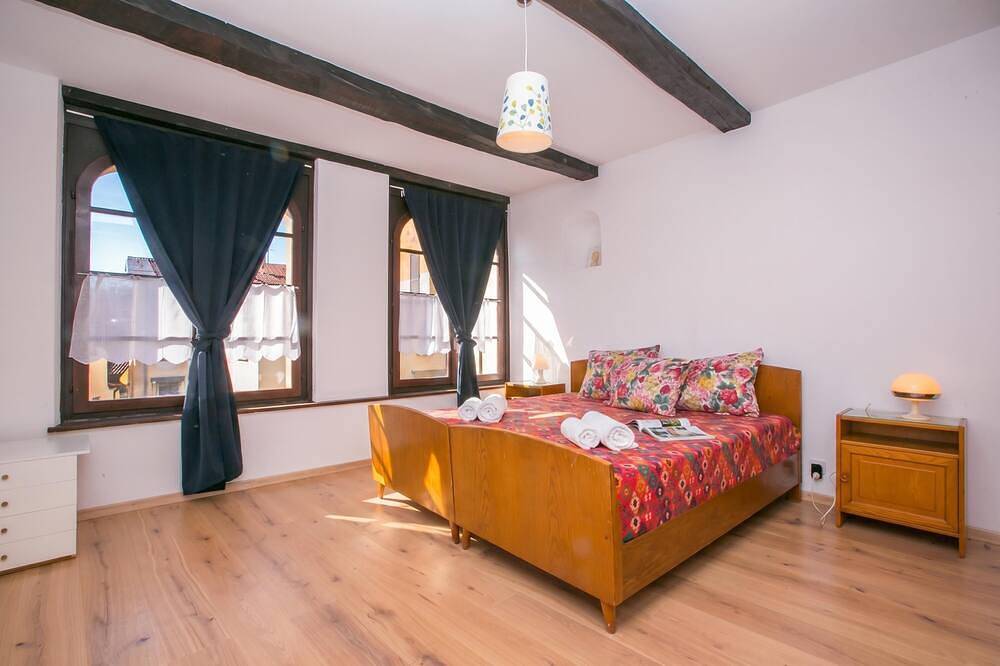 Ganze Wohnung, Chalet Cademario, Cademario, Switzerland in Lisone, Cademario