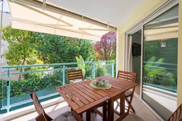 Gîte pour 4 personnes, avec balcon dans Office De Tourisme De Juan Les Pins