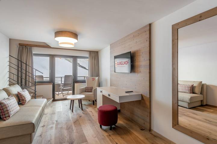 Hotel für 5 Personen, mit Balkon und Pool sowie Sauna - 1