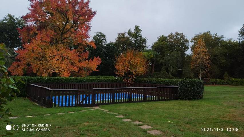 Location de vacances pour 14 personnes, avec piscine ainsi que vue et jardin, animaux acceptés dans Sabres - 2