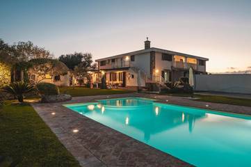 Gîte pour 2 personnes, avec vue ainsi que jardin et piscine à Sassari