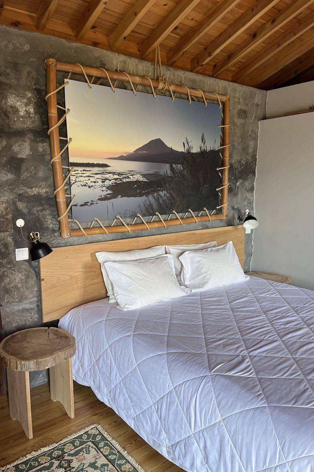 "Vinea Lava" mit Blick auf das Wasser in Prainha de Baixo, Prainha