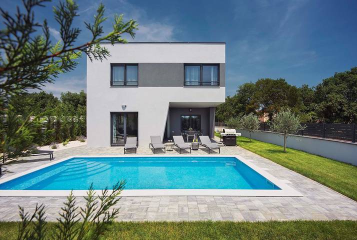 Villa für 8 Personen, mit Garten und Pool - 1