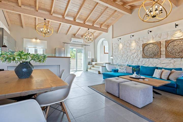 Location de vacances pour 6 personnes, avec jardin et vue, adapté aux familles dans Liapádes - 2