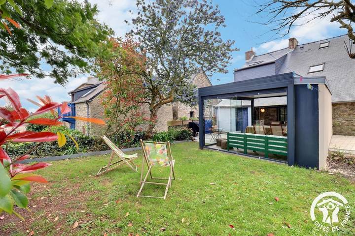 Gîte pour 5 personnes, avec Terrasse ainsi que Jardin et Vue