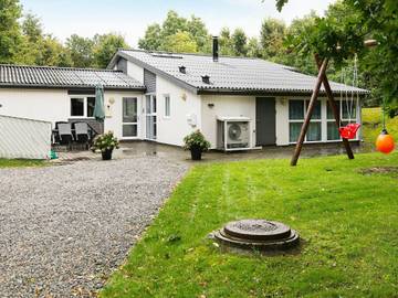 Ferienhaus für 10 Personen, mit Kinderpool und Sauna sowie Pool in Djursland