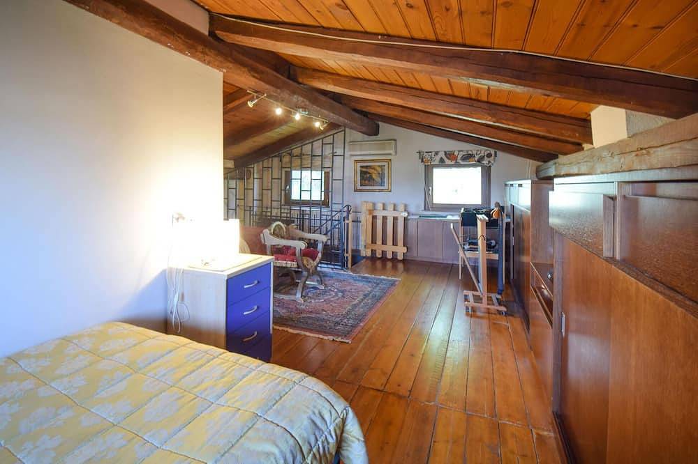 Apartamento entero, Increíble apartamento en Roma con Wifi in Borghesiana, Roma