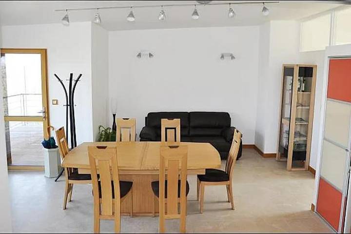 Location de vacances pour 2 personnes, avec jardin ainsi que vue et balcon à Chênehutte-Trèves-Cunault - 4