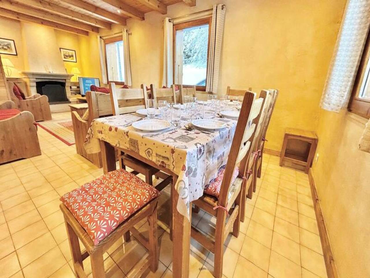 Appartement entier, Chalet à Mont Rond avec spa et accès aux pistes de ski in Notre-Dame-de-Bellecombe, Région d'Albertville