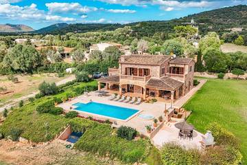 Finca für 10 Personen, mit Garten und Terrasse in Son Carrió