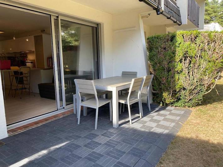 Gîte pour 2 personnes, avec terrasse et vue dans Golf des Pins (Hardelot-Plage)
