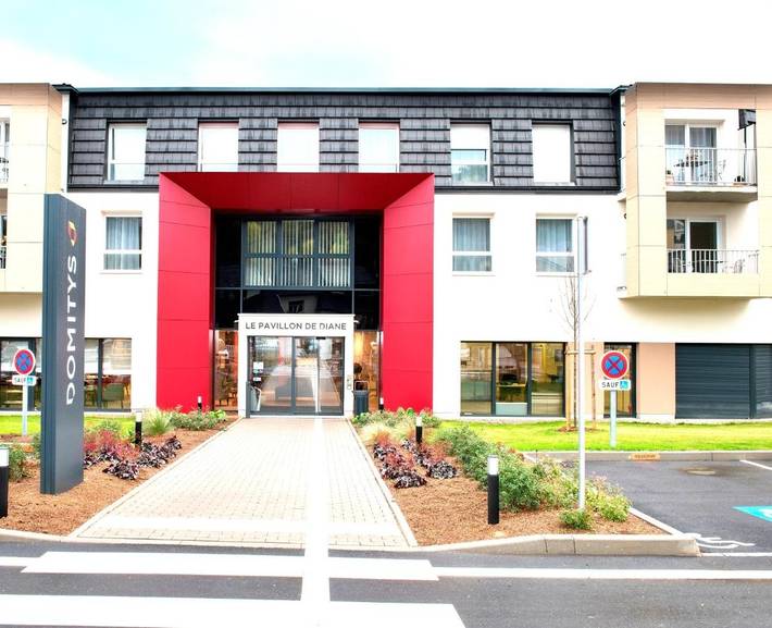 Appart’hôtel pour 2 personnes, avec vue ainsi que piscine et jardin, animaux acceptés