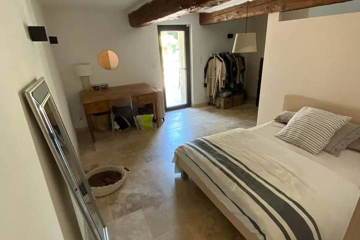 Gîte pour 15 personnes, avec jacuzzi et jardin à Rognonas - 2